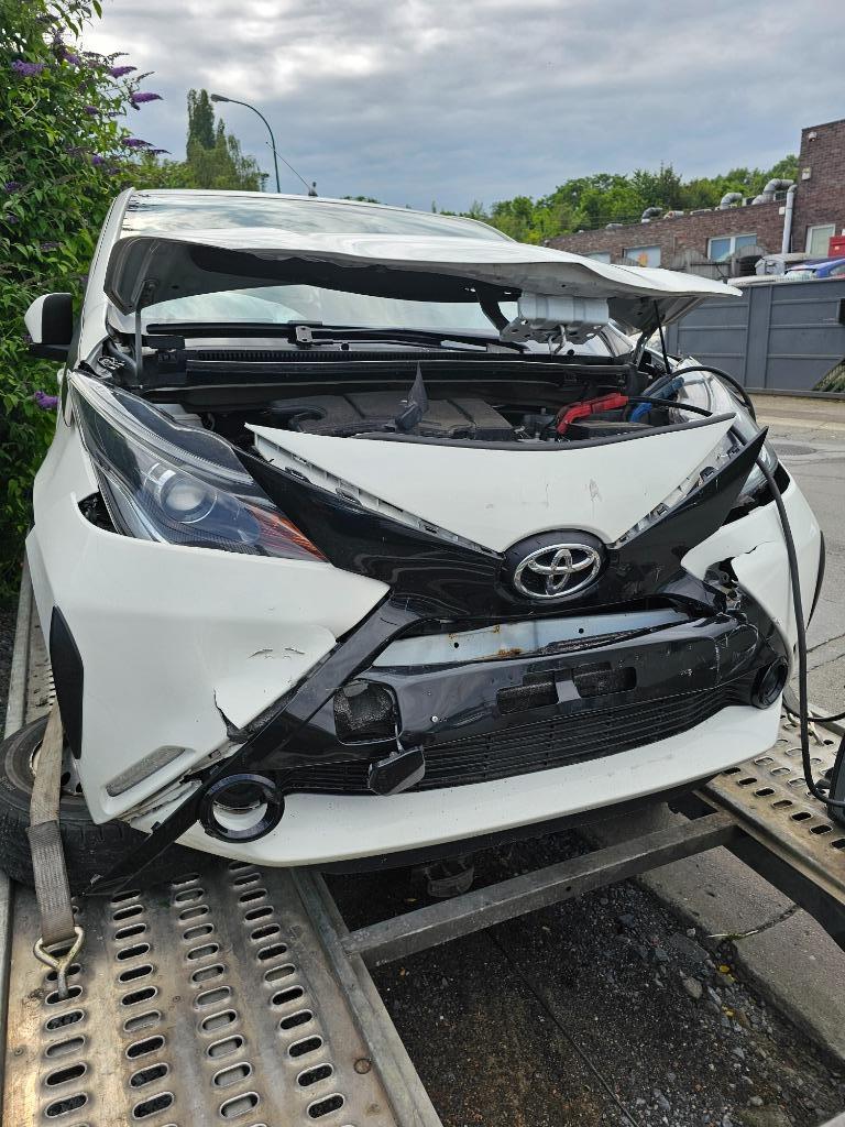 toyota aygo rentree pour pieces, Autos, Achat, Entreprise, Aygo, Essence