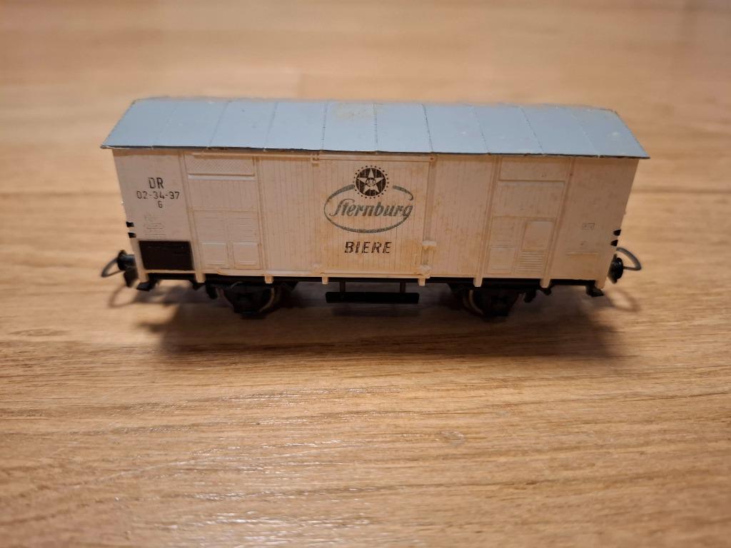 Piko 5-6448-015 - wagon couvert Sternburg, Hobby & Loisirs créatifs, Trains miniatures | HO, Utilisé, Wagon, Piko, Enlèvement