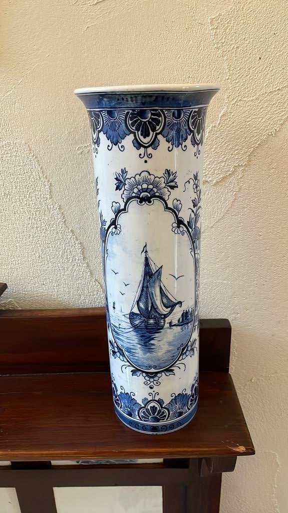 Vaas delfts blauw met boot, Ophalen