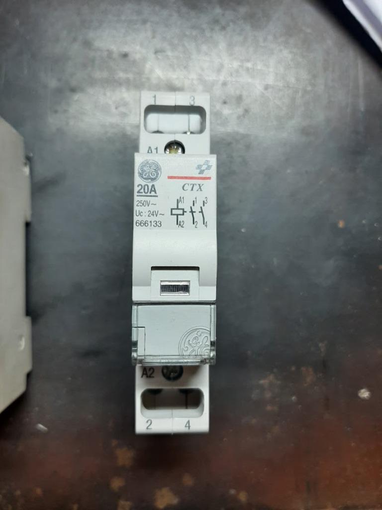 Vynckier Contax contactor 2P 20A 2No 666131, Ophalen of Verzenden, Nieuw, Overige typen