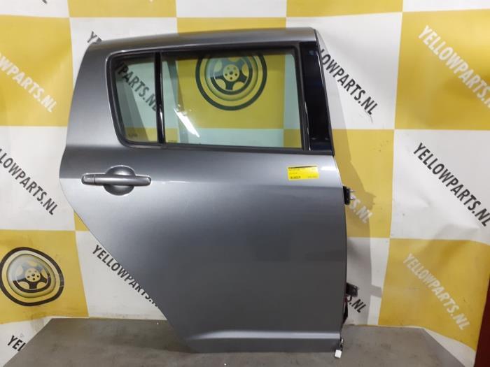 Portière 4portes arrière droite d'un Suzuki Swift (ZCD), Autos : Pièces & Accessoires, -, 3 mois de garantie, Utilisé, Porte