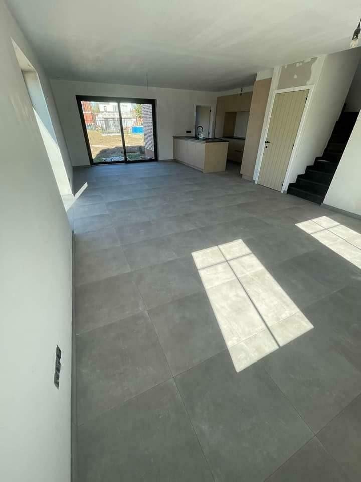 Ervaren professioneel vloerder- tegelzetter - terras, Garantie, Vloerbewerking of Renovatie