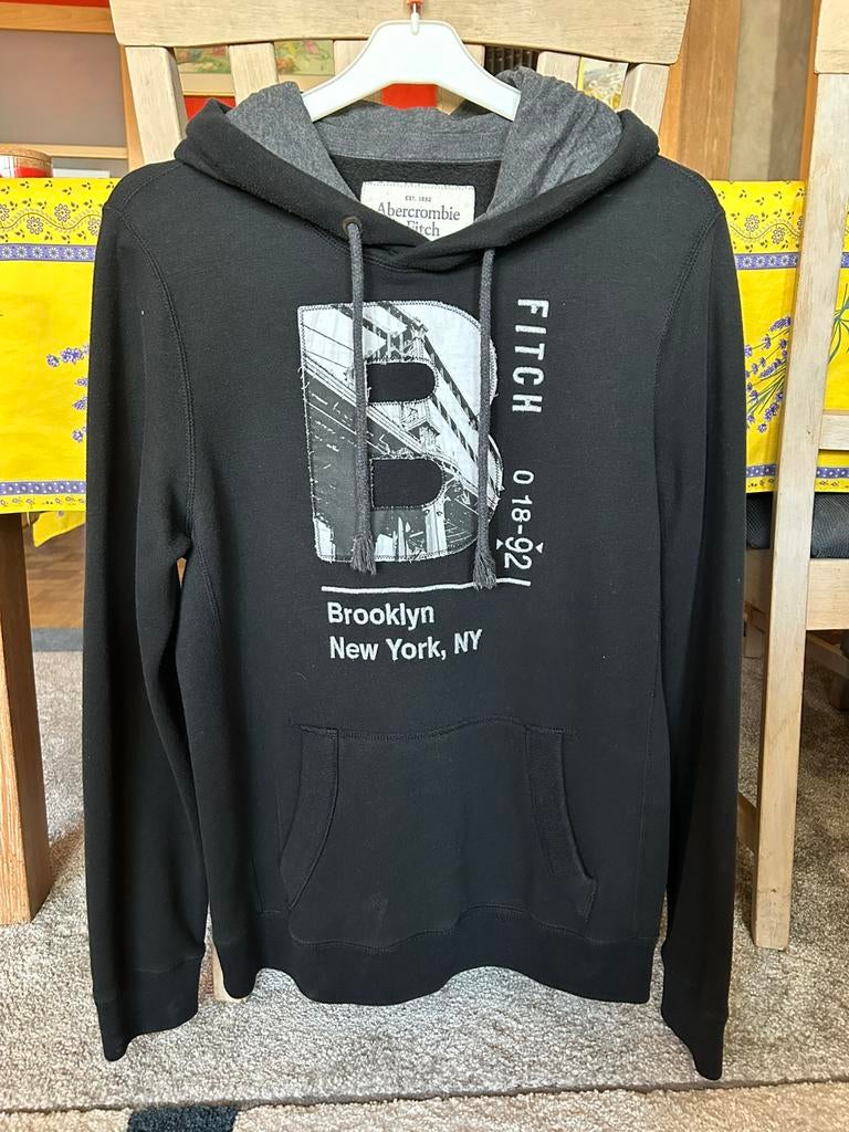 Sweat-shirt capuche A&F (M), Enlèvement, Comme neuf, Taille 48/50 (M), Noir