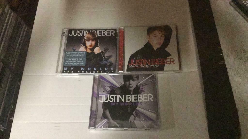 Cd Justin bieber, Enlèvement ou Envoi