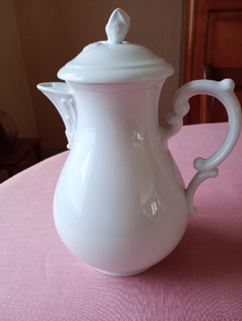 Cafetière en porcelaine blanche, Maison & Meubles, Neuf, Enlèvement, Autres types, Autres styles