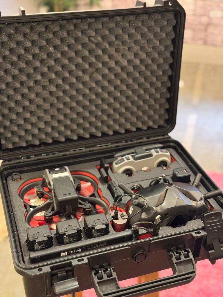 DJI AVATA set met vele extra's, TV, Hi-fi & Vidéo, Drones, 250 à 900 g, Qualité supérieure, 1 à 5 km, Comme neuf