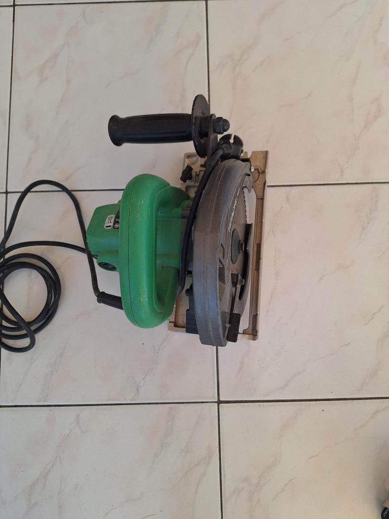 cirkelzaag hitachi, Doe-het-zelf en Bouw, Gereedschap | Zaagmachines, Ophalen, 600 tot 1200 watt, Cirkelzaag, Hitachi