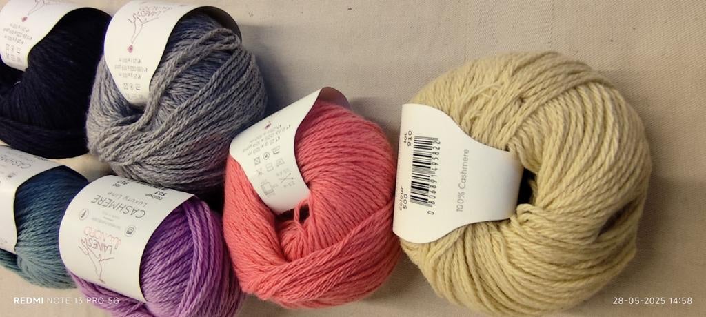 Laines Du Nord  100% Cashmere, Hobby & Loisirs créatifs, Enlèvement, Neuf