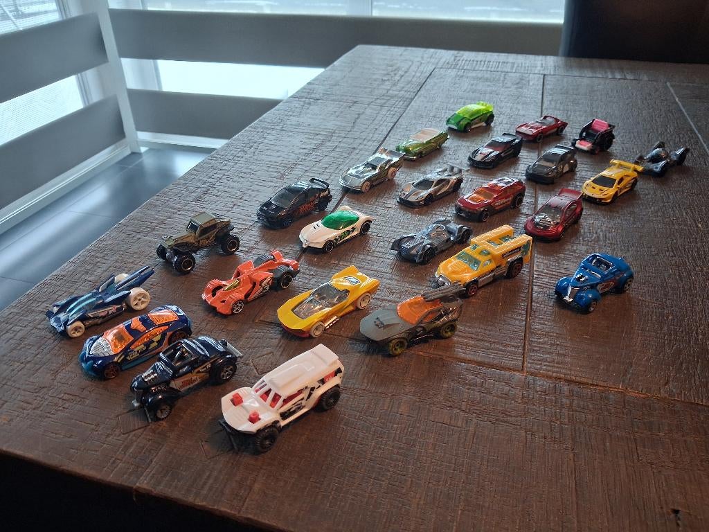 hot wheels pakket van 25 stuks., Hobby en Vrije tijd, Modelauto's | 1:5 tot 1:12, Ophalen, Gebruikt