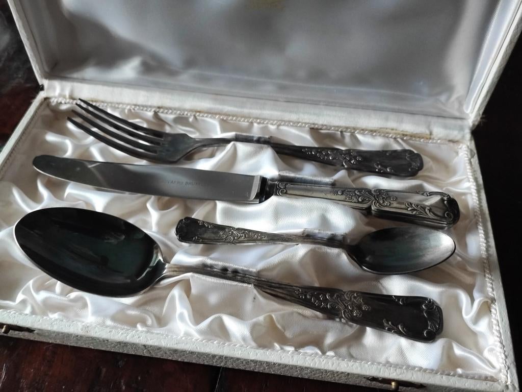 Couverts en métal argenté Govaers, Antiquités & Art, Antiquités | Couverts, Enlèvement ou Envoi