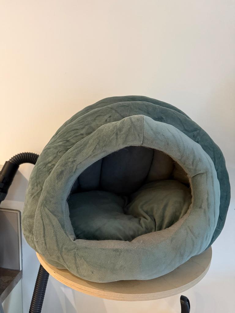 Cousin igloo pour animaux, Dieren en Toebehoren, Ophalen, Nieuw