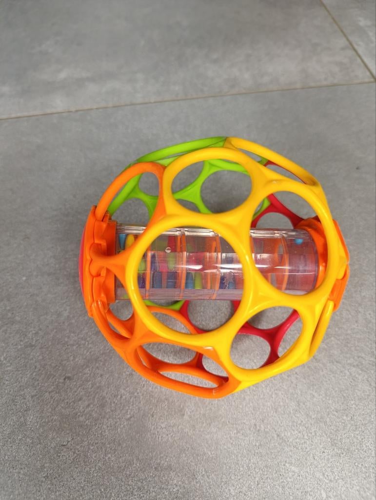 Oball rammelaar, Kinderen en Baby's, Ophalen, Zo goed als nieuw, Rammelaar
