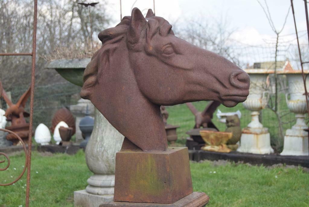 Grande tête de cheval en fonte patinée, Jardin & Terrasse, Enlèvement, Comme neuf, Autres matériaux, Animal