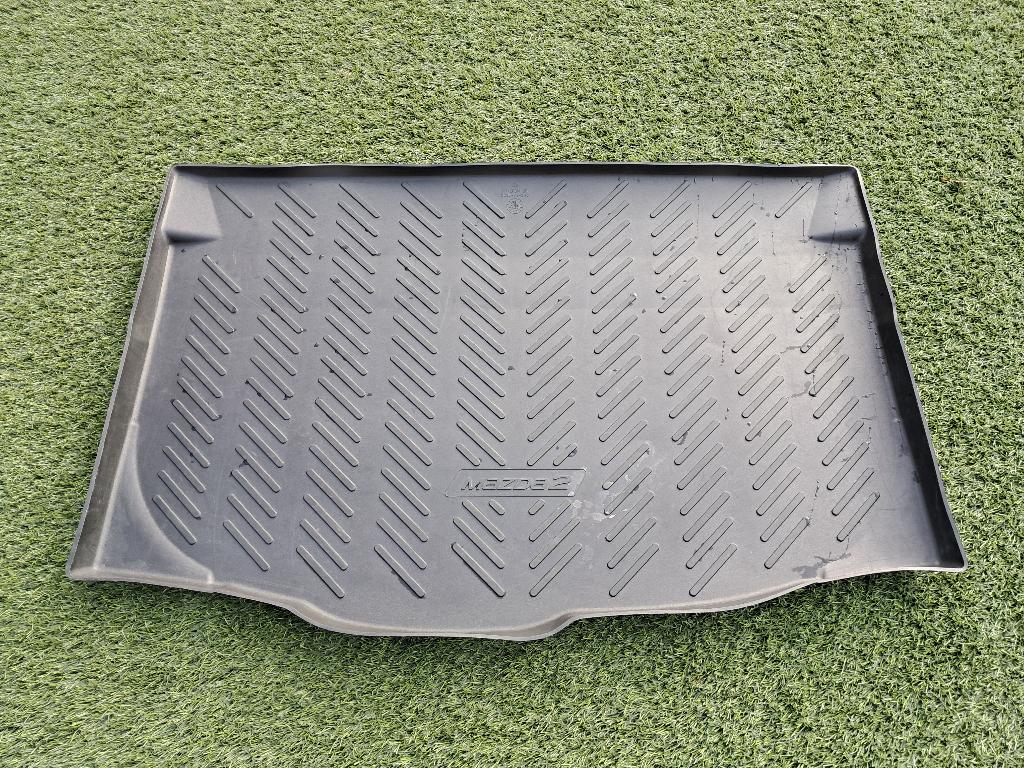 OEM koffermat Mazda 2 (DJ / DL), Ophalen, Gebruikt