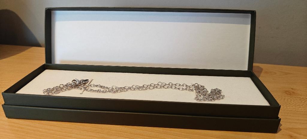 Collier Longchamp, Enlèvement, Comme neuf, Autres types