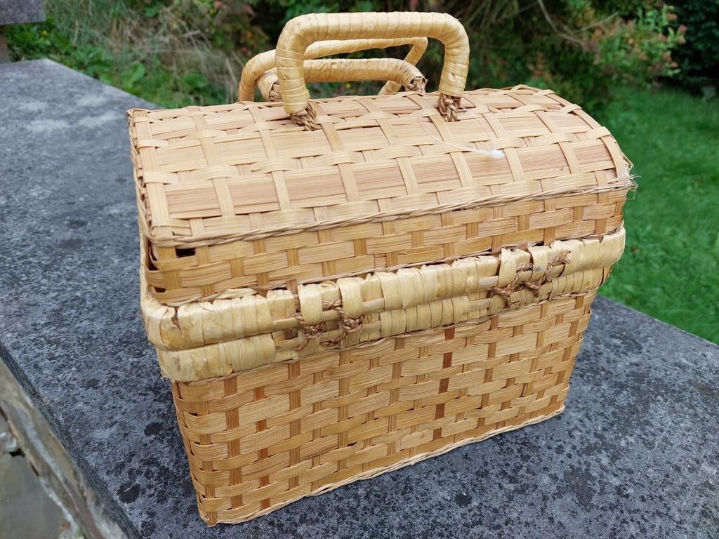 Mignon panier en osier, Enlèvement, Comme neuf