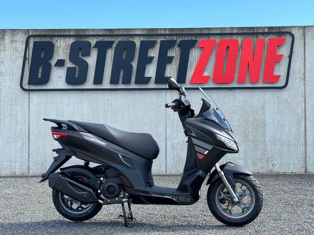 VERLENGDE SALONCONDITIES! Aprilia SXR 50 Sport B-Klasse 45km, Neuf, Autres modèles, Classe B (45 km/h), Enlèvement