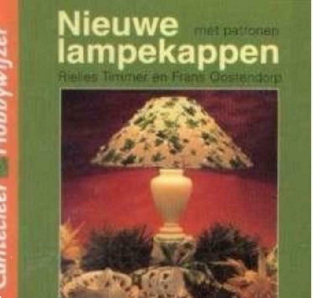 Nieuwe lampekappen met patronen, Ophalen, Gelezen