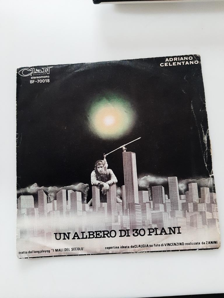 Vinyl 45trs- adriano celentano- un albero di 30 piani, Ophalen of Verzenden, Gebruikt