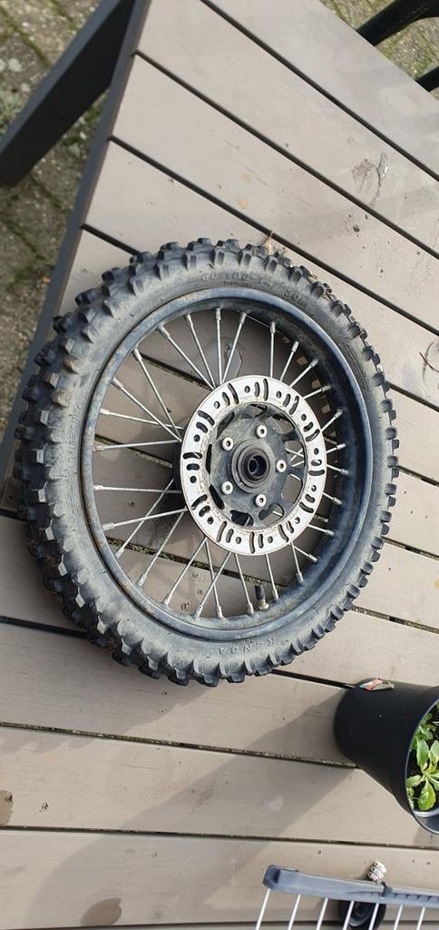 Pitbike voorvelg, Motoren, Ophalen