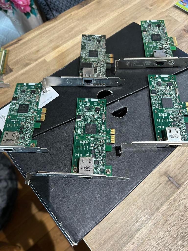 Netwerkkaarten PCIe 10/100/1000 Mbit, Ophalen of Verzenden, Zo goed als nieuw