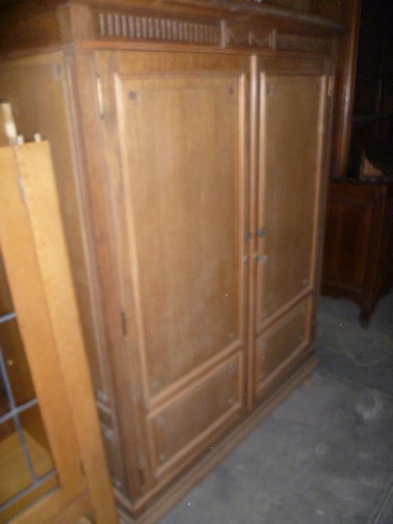 OUDE 2 DEURS KLEERKAST, Antiek en Kunst, Ophalen
