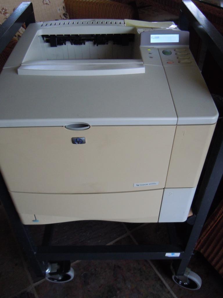 HP Laserjet 4100 + toners, Ophalen of Verzenden