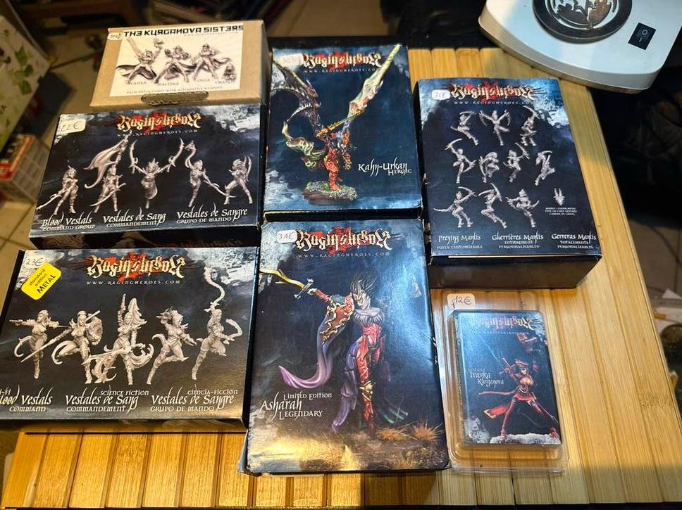 Lot Raging Heroes, Hobby & Loisirs créatifs, Enlèvement ou Envoi, Utilisé, Personnage ou Figurines