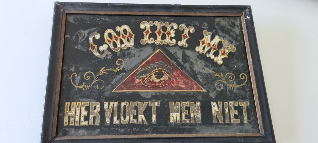 God ziet mij hier vloekt men niet, Enlèvement ou Envoi