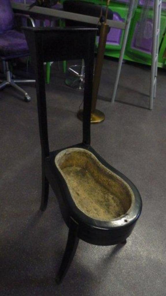 antieke bidet Torck, Ophalen
