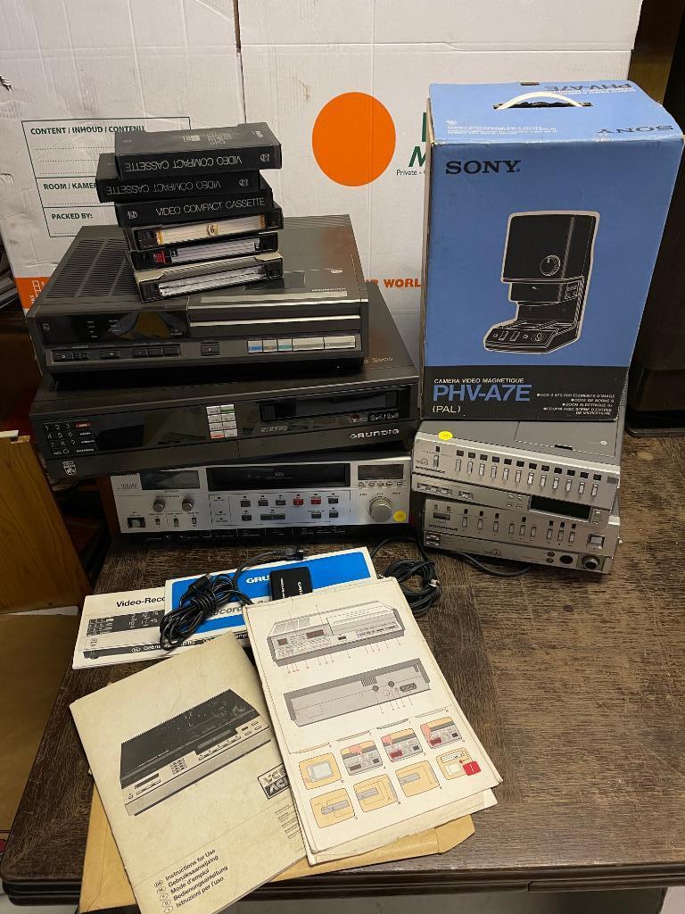 Lotje vintage Video 2000 en VCR spelers (diverse merken), Audio, Tv en Foto, Ophalen, Gebruikt, Video 2000-speler of -recorder