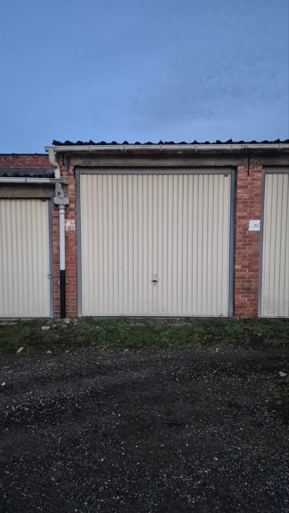 Hoge garagebox te huur Mechelen, Immo