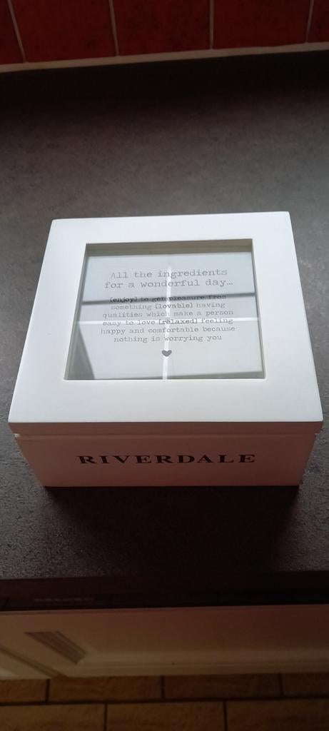 Riverdale wit houten theedoos, Huis en Inrichting, Ophalen of Verzenden, Zo goed als nieuw