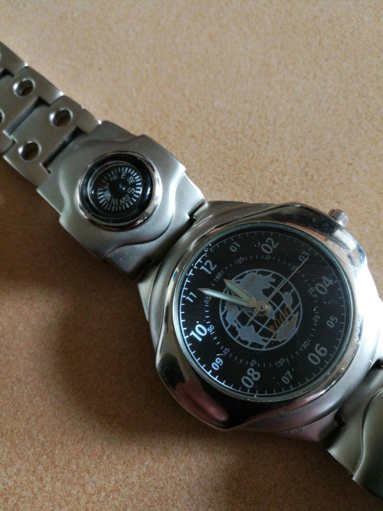 Montre fantaisie Homme, Bijoux, Sacs & Beauté, Enlèvement ou Envoi