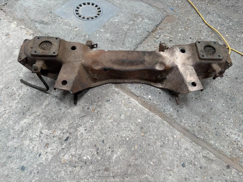 MGB Front Crossmember eerste type, Auto-onderdelen, Ophalen