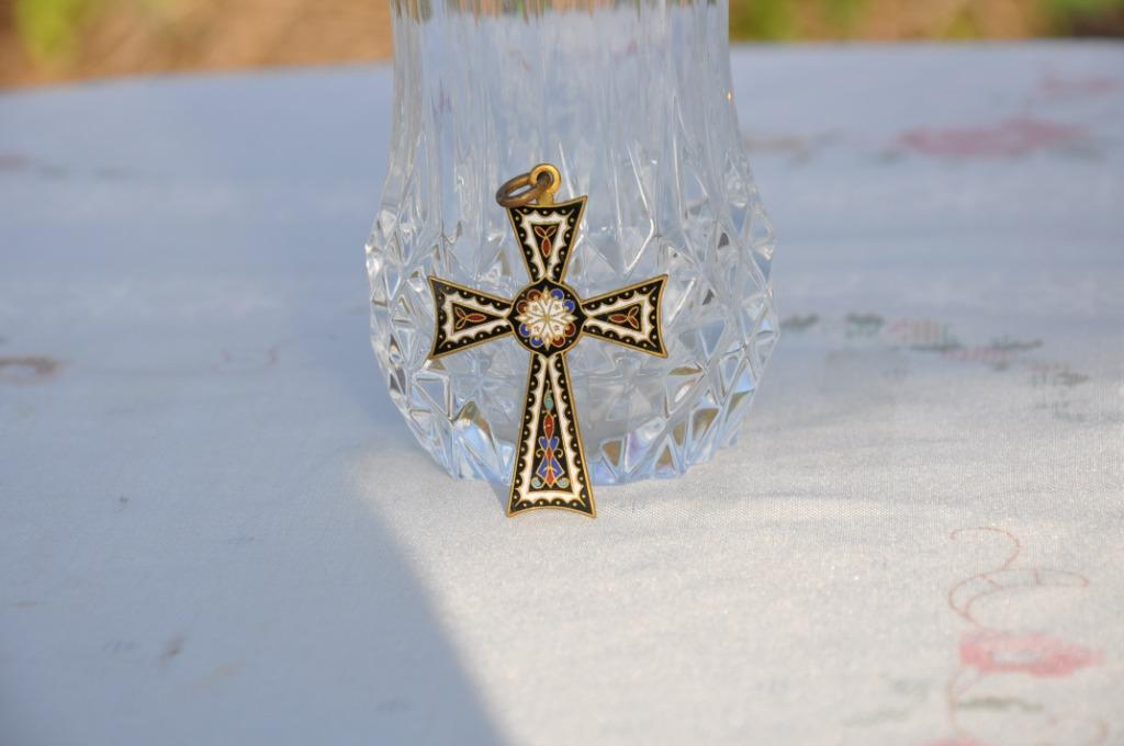 §  croix pendentif en emaux cloisonné (22), Ophalen of Verzenden, Gebruikt, Overige materialen