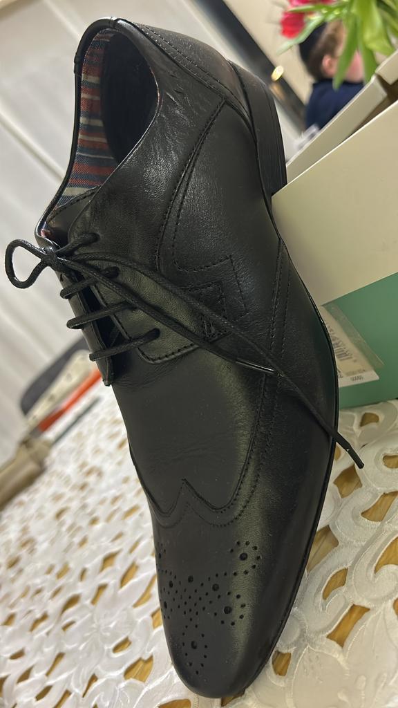 Splinternieuwe Clarks schoenen maat 42, valt al 41,5, Neuf, Enlèvement ou Envoi, Noir, Chaussures à lacets