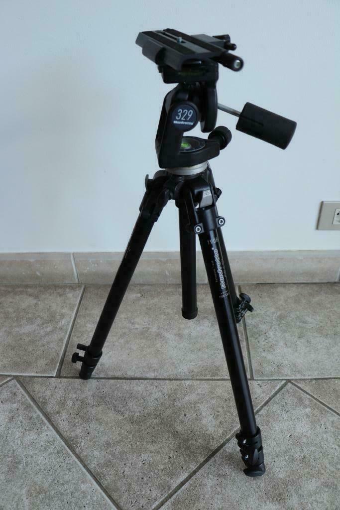 Statief Manfiotto Professional Tripod 190B, Ophalen, Zo goed als nieuw, Driepoot, Met balhoofd