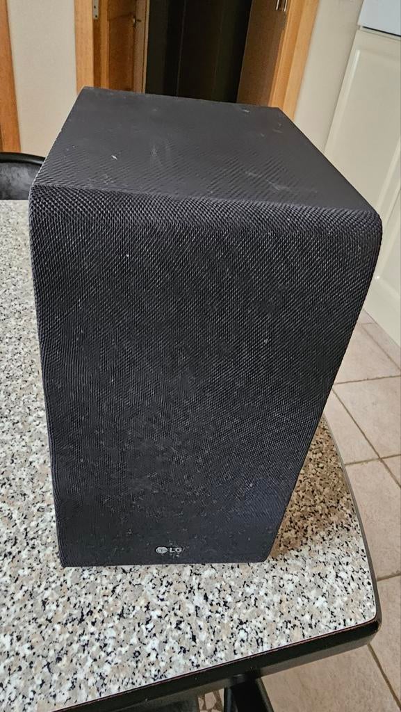 Active bass box LG, Ophalen of Verzenden, Gebruikt, Minder dan 60 watt, Overige typen