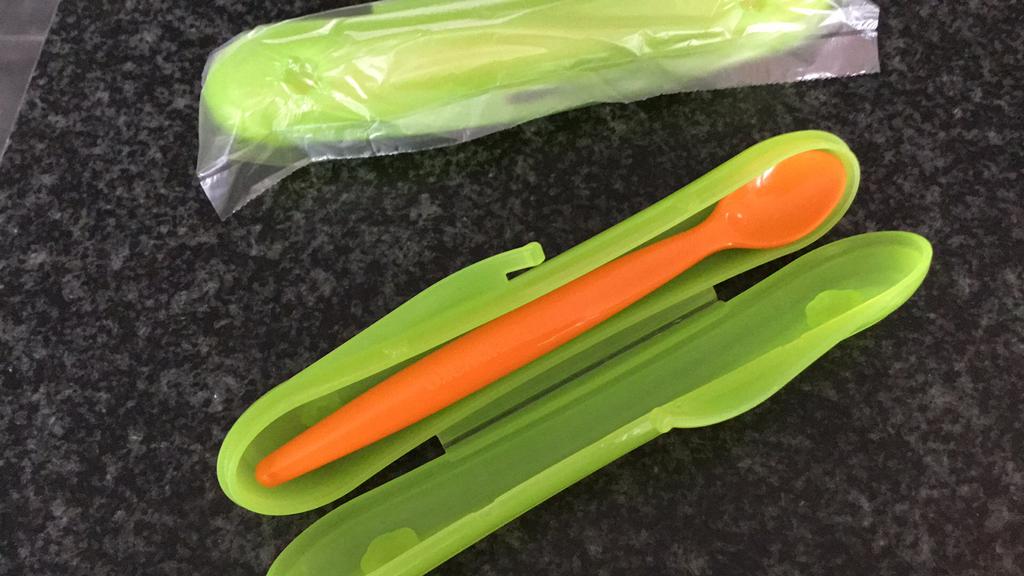 Baby lepel in doosje nieuw tupperware, Ophalen of Verzenden