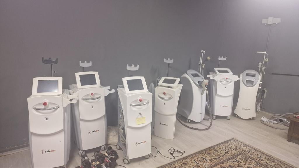 Bedrijfsvoorraad beautyapparatuur en 4000 mondkapjes EU, Enlèvement ou Envoi