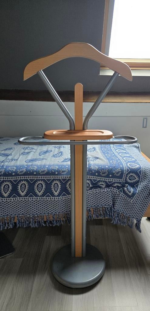 Porte-manteau sur pied chemises et pantalon, Enlèvement, Comme neuf, Portemanteau sur pied