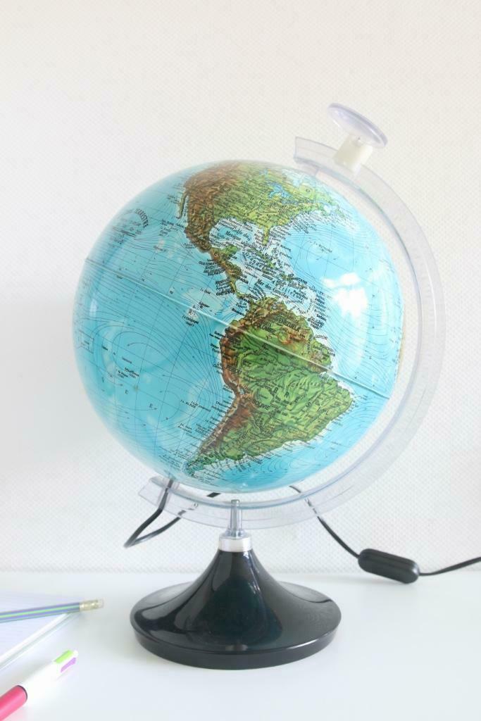 Ancien globe terrestre lumineux, Enlèvement ou Envoi