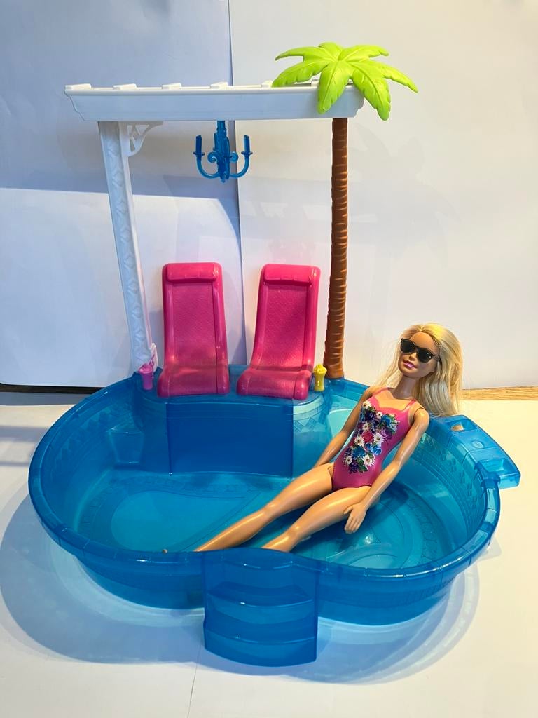 Barbie zwembad + pop, Kinderen en Baby's, Ophalen, Gebruikt, Barbie