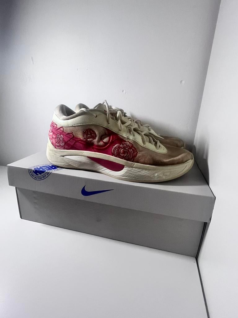 Freak nike  5s “valentines”, Nieuw, Ophalen of Verzenden, Jongen of Meisje, Sportschoenen
