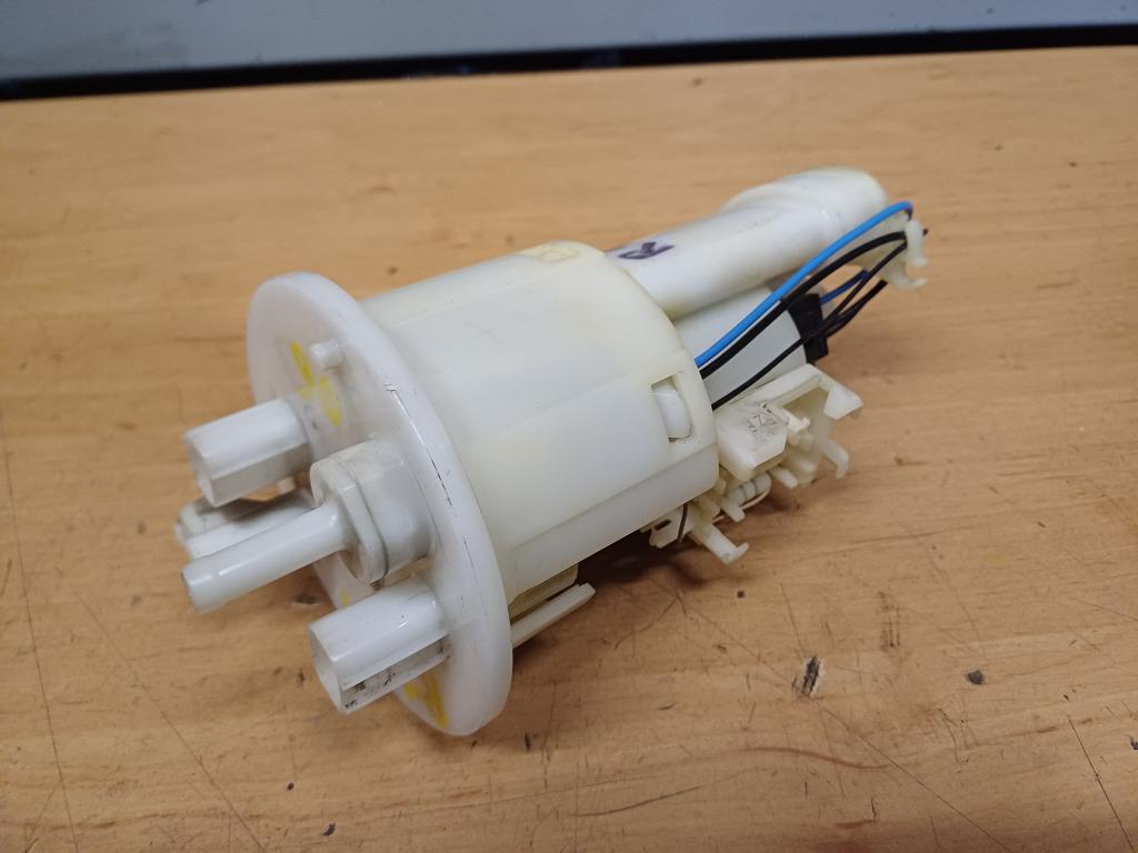 yamaha r1 modellen '02-'06 benzinepomp, Motoren, Ophalen of Verzenden, Gebruikt