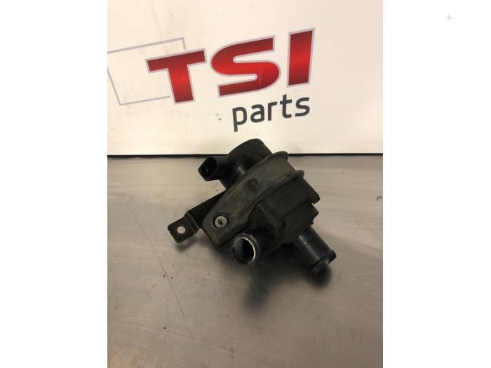 Extra waterpomp van een Volkswagen Polo, Gebruikt, -, Volkswagen, -