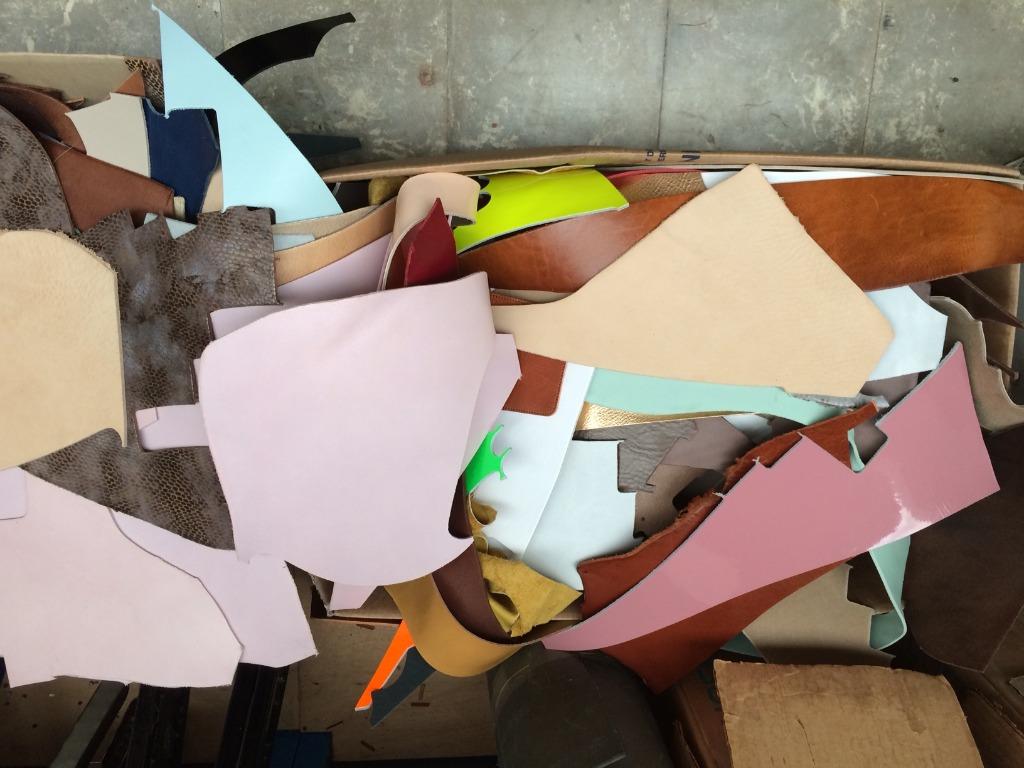 Déchets de cuir, Enlèvement ou Envoi, Comme neuf