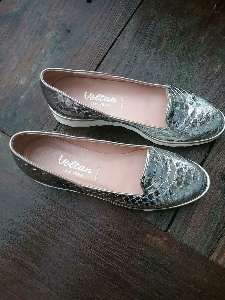 Voltan sneaker 35, Kleding | Dames, Schoenen, Ophalen of Verzenden, Zo goed als nieuw