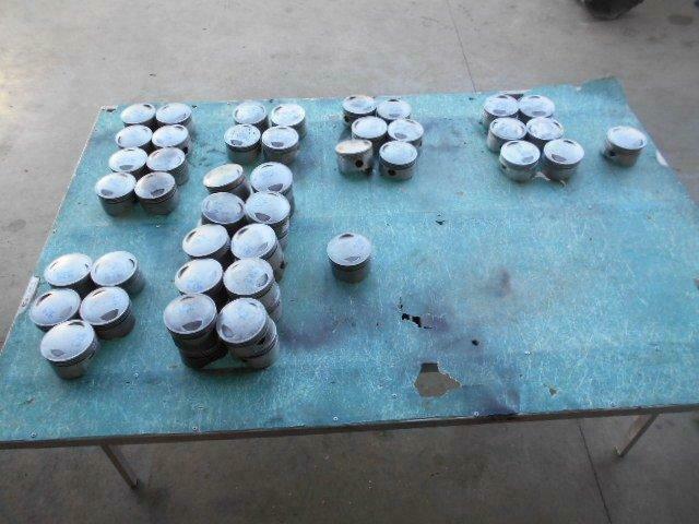 Pistons pour Fiat Dino 2400, Autos : Pièces & Accessoires, Moteurs & Accessoires, Fiat, Utilisé, Enlèvement ou Envoi